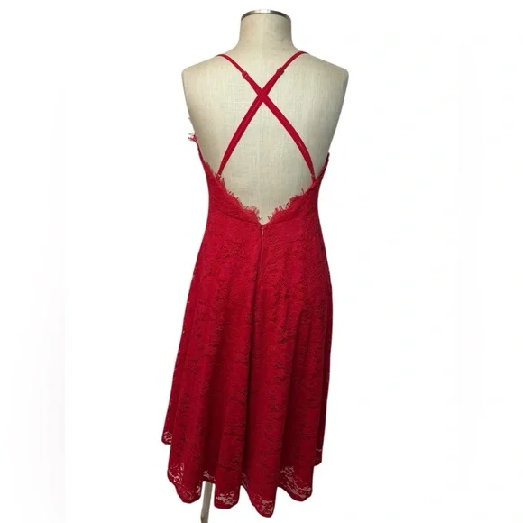 Lulu's Red Lace Midi Dress NWOT - Picture 2 of 2
